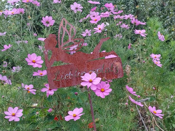 Frickmann Beratung Hamburg Garten Elfe Blechschild Blumen Pink Rosa Lieblingsplatz